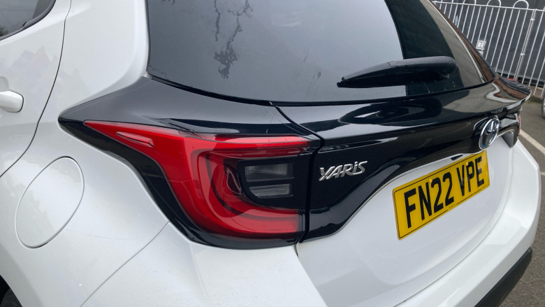 Toyota Yaris 1.5 Hybrid Design 5dr CVT Hybrid Hatchback